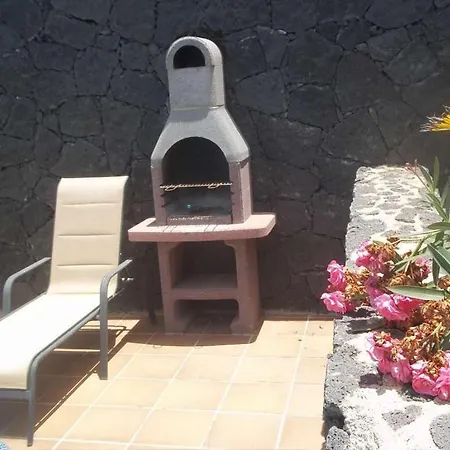 Yaiza Sleeps 6 Pool Wifi Villa Yaiza (Lanzarote)